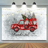 Rot LKW Und Drei Zwerge Schnee Weihnachten Hintergrund